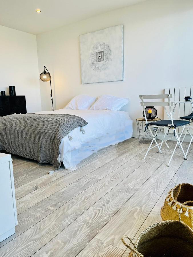 Charmant Studio Avec Terrasse Vue Mer A 50 M Sainte-Maxime Kültér fotó